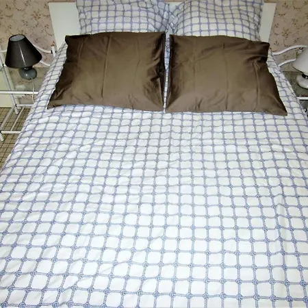 Hébergement de vacances RONCE, mer à 1mn, maison 90m2, à 10mn port ! *